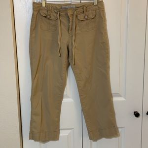 Old Navy Mid Rise Women’s SZ 8 Tan Capris